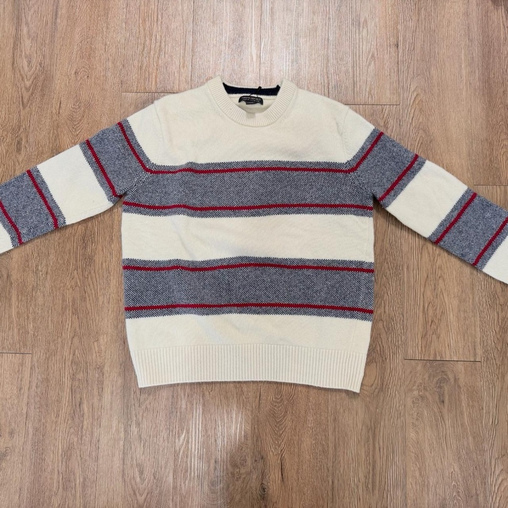 Banana Republic Cream and Gray Crewneck Sweater